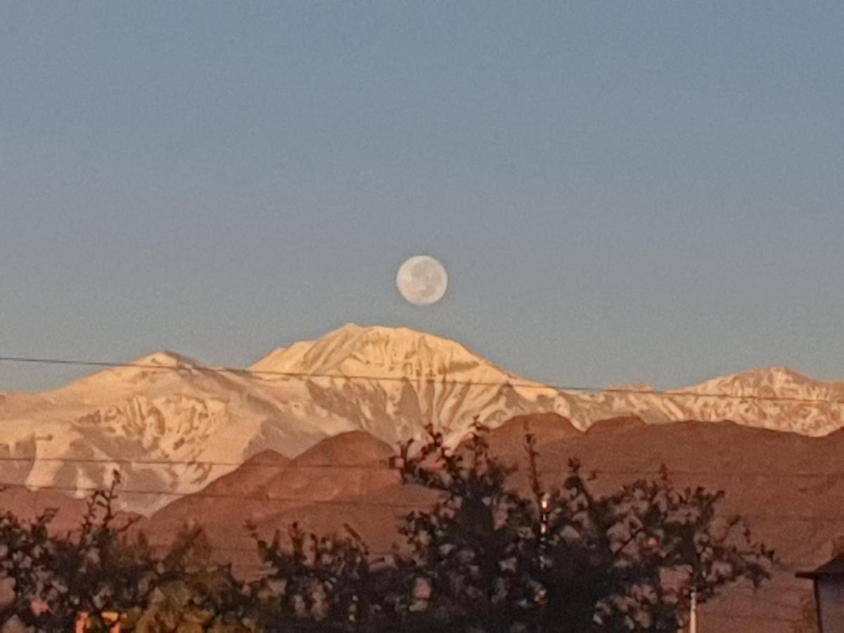 Lujan de Cuyo Casa Al Pie De Los Andes מראה חיצוני תמונה